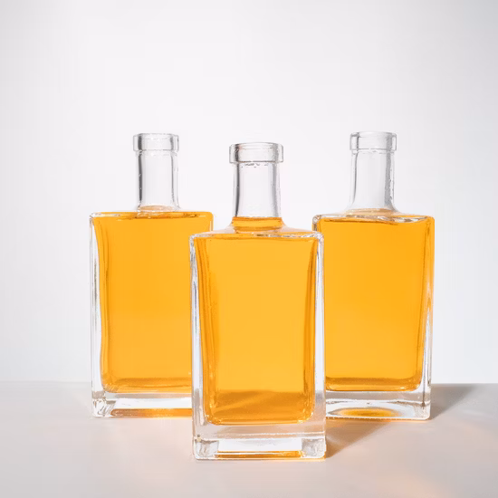 高級空の四角形のガラス酒ボトル 70cl 75cl ウォッカ ジン テキューリア ボトル